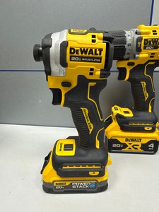 Б/в Набір інструментів Dewalt dcf850 20v. dcg405 20v. dcd805 20v 3 акб 4ah зп 01-201152819