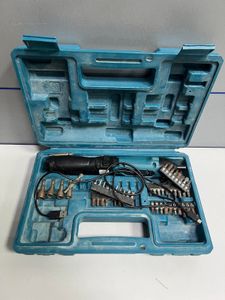 01-200747341: Makita df001dw