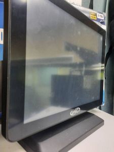 01-200150322: Uniq 15,6"/ tm15.02 / touch