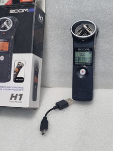 01-200780420: Zoom h1