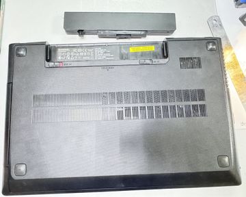 Б/в Ноутбук Lenovo 15/core i3 2348m ddr3/6gb ddr3/hdd *відсутній/ssd 240 gb/radeon r5 m230 01-200817136