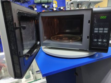 Б/у Микроволновая печь Grunhelm 23mx823-b 01-200824389