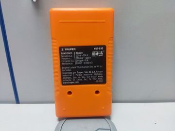 Б/у Мультиметр Truper mut-830 01-200846995