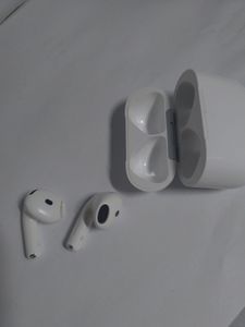 Б/в Навушники Apple airpods 4 01-200860001