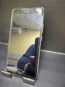 Б/в Мобільний телефон Motorola moto e4 plus xt1771 2/16gb 01-200868760