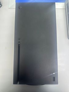 Б/в Ігрова приставка Microsoft xbox series x 1tb 01-200882171