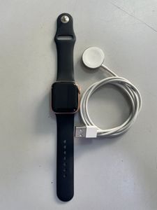 Б/у Смарт-часы Apple watch series 5 gps 40mm aluminum 01-200889706