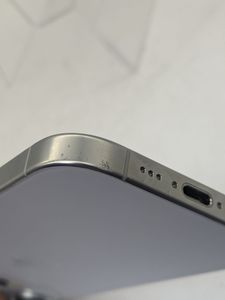 Б/в Мобільний телефон Apple iphone 16 pro 256gb 01-200858733