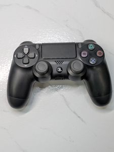 Б/у Геймпад Sony dualshock 4 v2 01-200916555