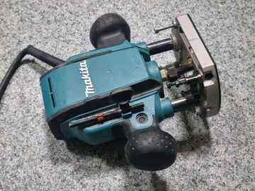 Б/в Фрезер Makita rp0900 01-200919040