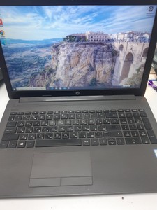 Hp 15/core i3 7020u ddr3/8gb ddr3/ssd 256 gb/geforce mx110 2gb
