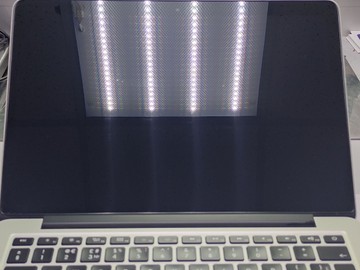 Б/в Ноутбук Apple macbook pro/ a1502 13,3"/ core i5 2.7ghz/ram8gb/ssd256gb/iris 6100 01-200954643