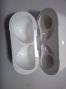 Б/в Навушники Apple airpods 4 with active noise cancellation 01-200975360