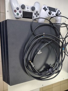 Б/в Ігрова приставка Sony playstation 4 pro 1tb 01-200991296