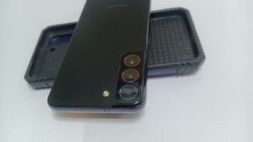 Б/в Мобільний телефон Samsung galaxy s22 sm-s901w 8/128gb 01-200992211