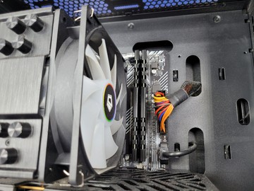 Б/в Системний блок Пк amd ryzen 5 5500/ram 32 gb/hdd відсутній+відсутній/ssd 1000 gb/nvidia rtx 5060 (geforce) 8gb gddr7 1 01-200930860