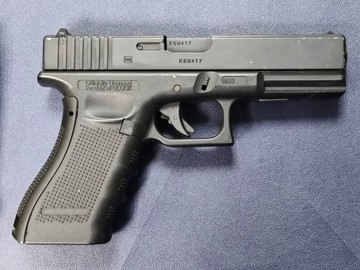 Б/в Пістолет для страйкболу Umarex glock 17 gen.4 co2 blowback 01-201030407