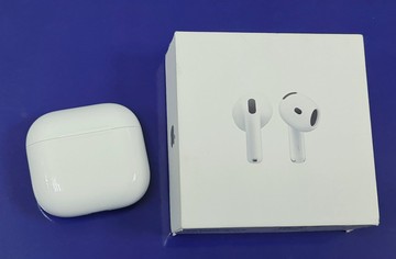 Б/в Навушники Apple airpods 4 01-201042684