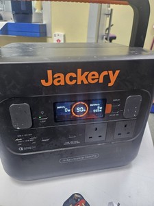 Б/в Зарядна станція Jackery explorer 2000 pro 01-201114413