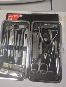 16-000237393: Набір 19 предметів