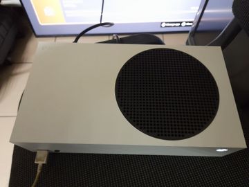 01-200792490: Microsoft xbox series s 512gb