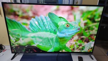 01-200792520: Bravis led-39g5000 + t2