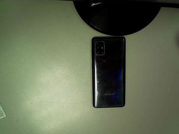 Б/в Мобільний телефон Samsung galaxy a71 sm-a715f 6/128gb 01-200810472