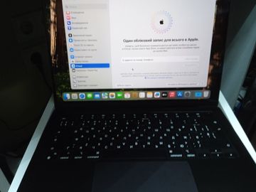 Б/у Ноутбук Apple macbook pro 14" late 2024 01-200811684