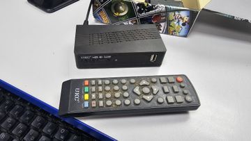 Б/в Тюнер t2 Ukc 200108216 01-200815700