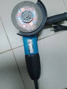 Б/у Угловая шлифмашина Makita ga5030 01-200819767