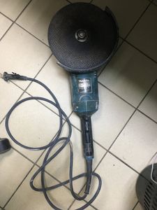 Б/у Угловая шлифмашина Makita ga9020s 01-200832988