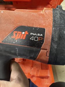 Б/в Монтажний пістолет Spit pulsa 40p+ 01-200834728