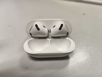 Б/в Навушники Apple airpods 4 01-200844761