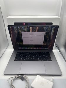 Б/в Ноутбук Apple macbook pro 16" 2023 01-200785148