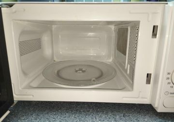 Б/у Микроволновая печь Ergo y35mw 01-200868518