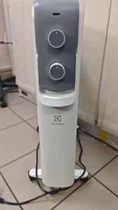 Б/в Обігрівач Electrolux eoh/m-7221 01-200904172