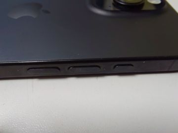 Б/в Мобільний телефон Apple iphone 16 pro 256gb 01-200907331