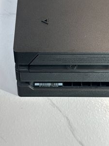 Б/в Ігрова приставка Sony playstation 4 pro 1tb 01-200907920