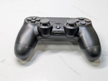 Б/у Геймпад Sony dualshock 4 v2 01-200916555