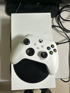 Б/у Игровая приставка Microsoft xbox series s 512gb 01-200919698