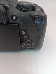 Б/в Фотоапарат Canon eos 700d + ef-s 18-55mm 1:3.5-5.6 is stm 01-200993374