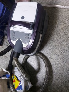Б/в Пилосос Bosch serie 4 aquawash&clean bwd41740 01-201054854