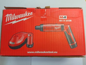 Б/в Шурупокрут Milwaukee m4 d-202b 01-201148318