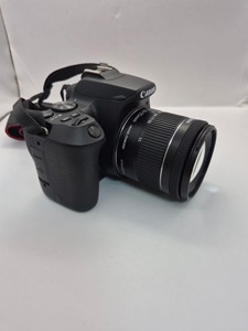 Б/в Фотоапарат Canon eos 250d kit 01-201116371