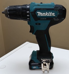 Б/в Шурупокрут Makita df333d 2акб 1,5а зп 01-201166623