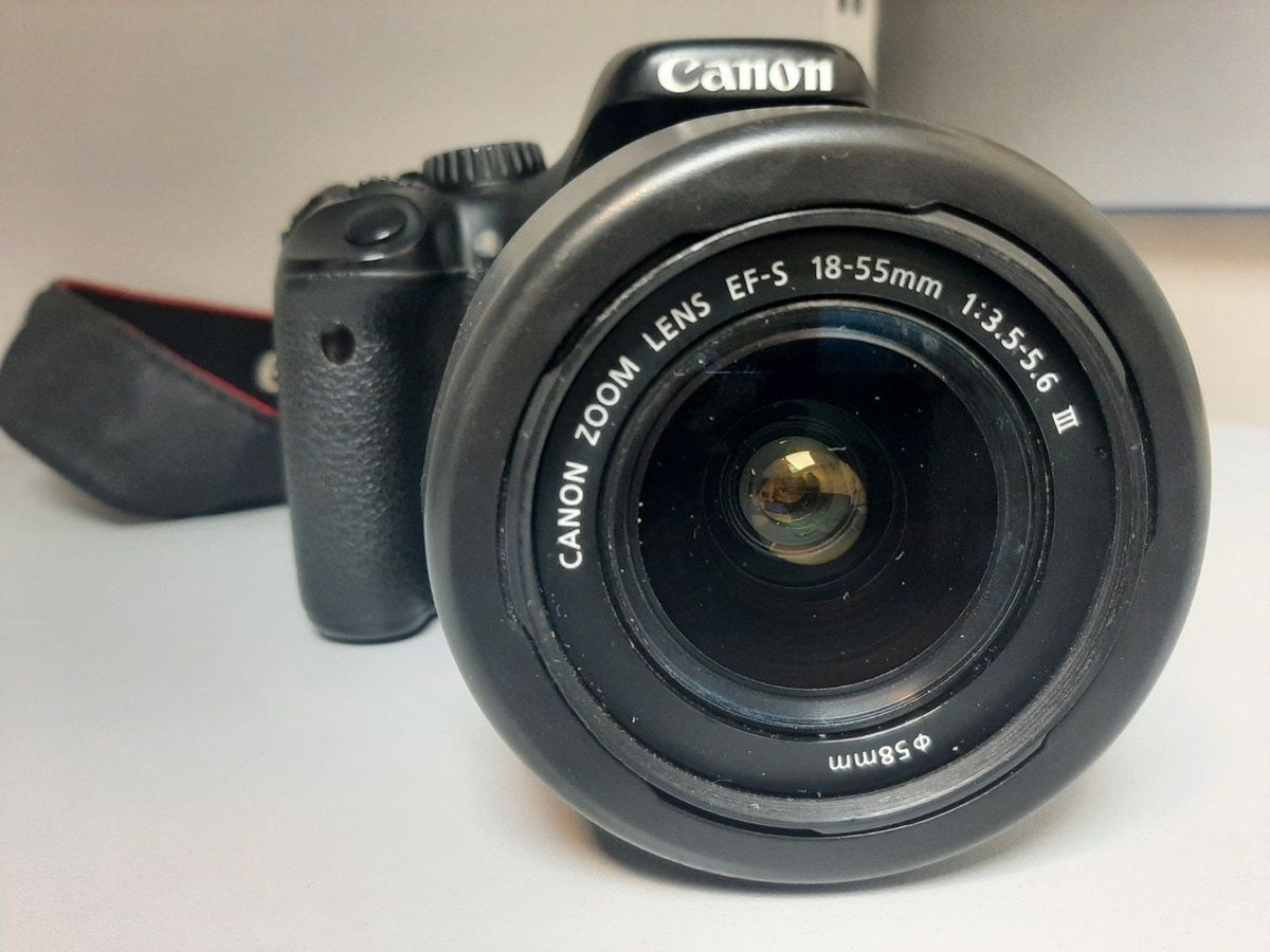 eos 550d +efs 18-55mm 3.5-5.6 is