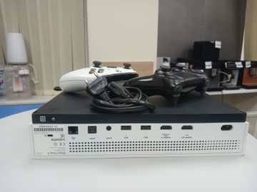 01-200608959: Microsoft xbox one s 1tb