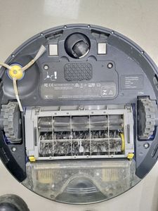 01-200759893: Irobot roomba 772e