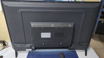 01-200792520: Bravis led-39g5000 + t2