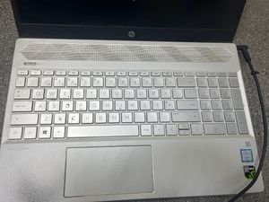 01-200790302: Hp 15/core i7 8565u ddr3/8gb ddr4/ssd 256 gb/geforce gtx1050 4gb